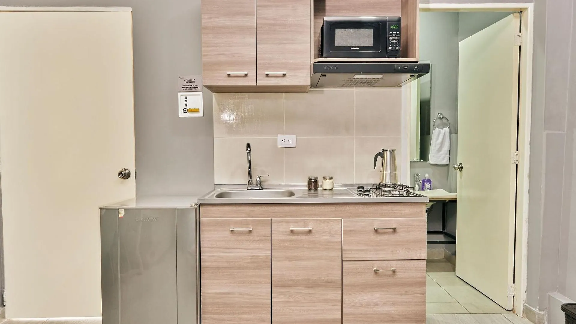 아파트 Apartamentos Y Loft En Zona Rosa De Laureles 메딜린