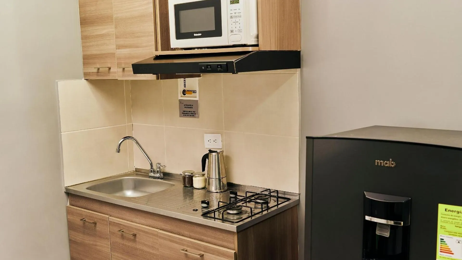 Apartamentos Y Loft En Zona Rosa De Laureles 메딜린 아파트