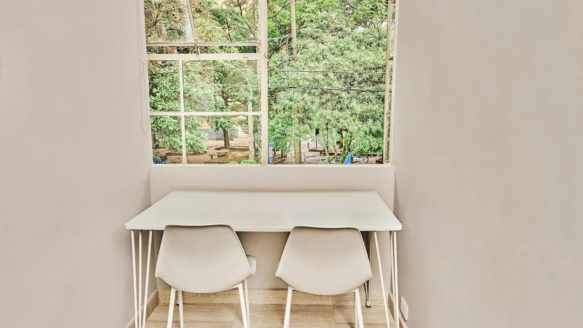 Apartamentos Y Loft En Zona Rosa De Laureles 메딜린 0*,  콜롬비아