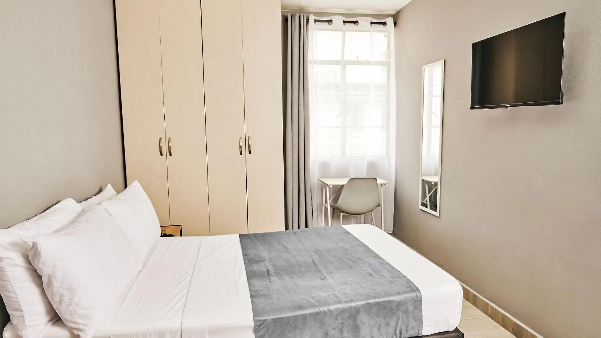 Apartamentos Y Loft En Zona Rosa De Laureles Medellin 0*,
