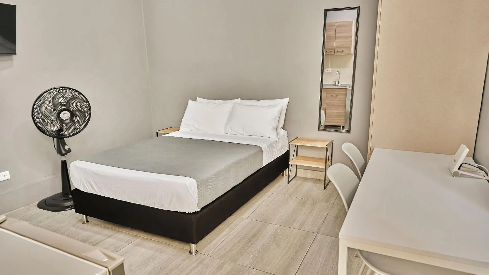 Apartamentos Y Loft En Zona Rosa De Laureles Medellin Apartment