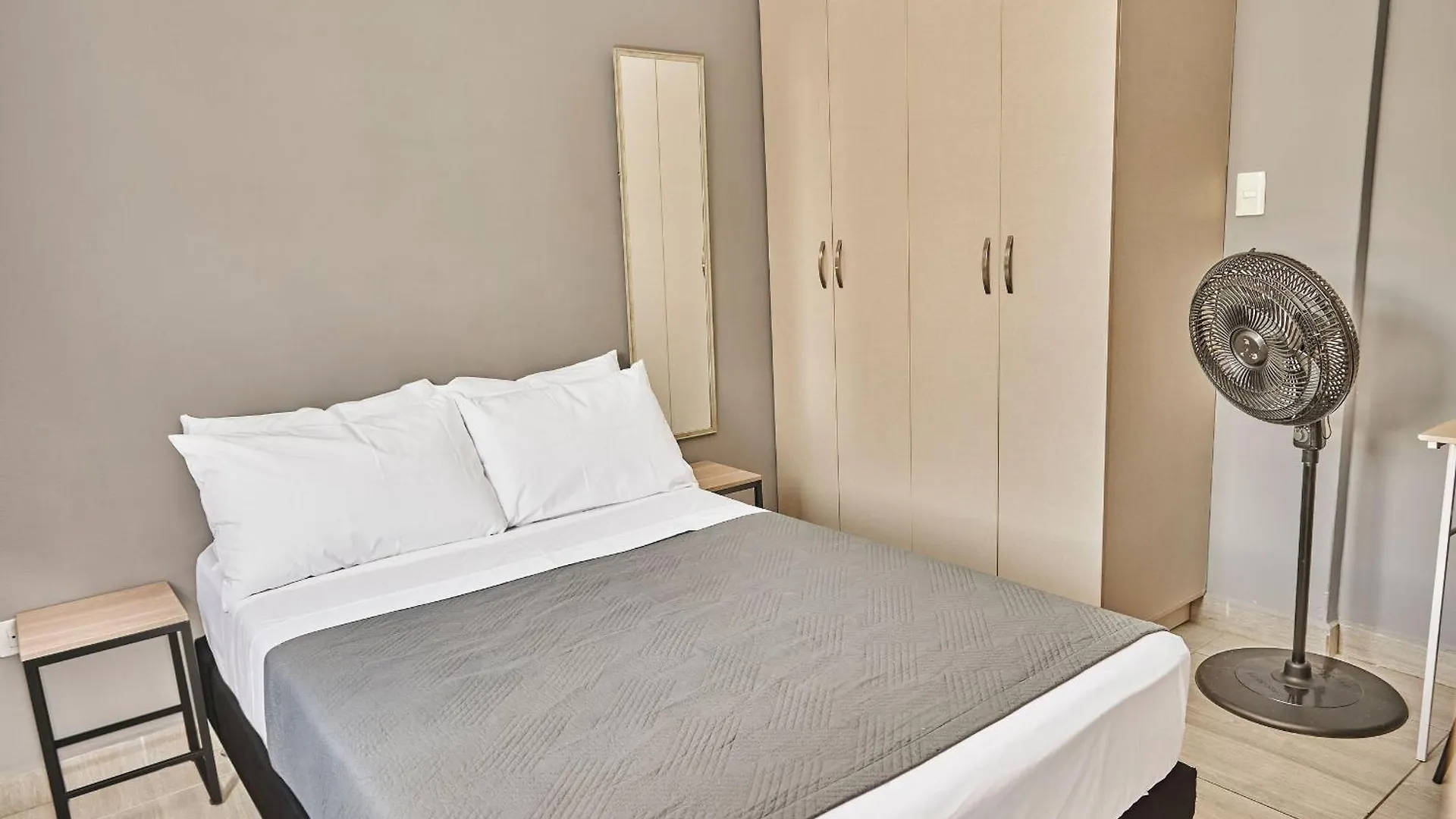 Apartamentos Y Loft En Zona Rosa De Laureles Medellin Apartment