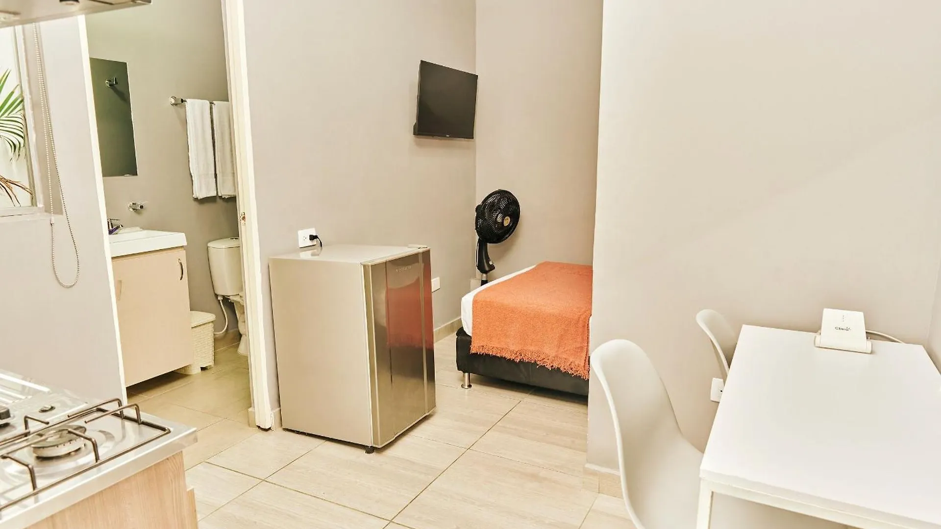 Apartamentos Y Loft En Zona Rosa De Laureles Medellin 0*,  Colombia