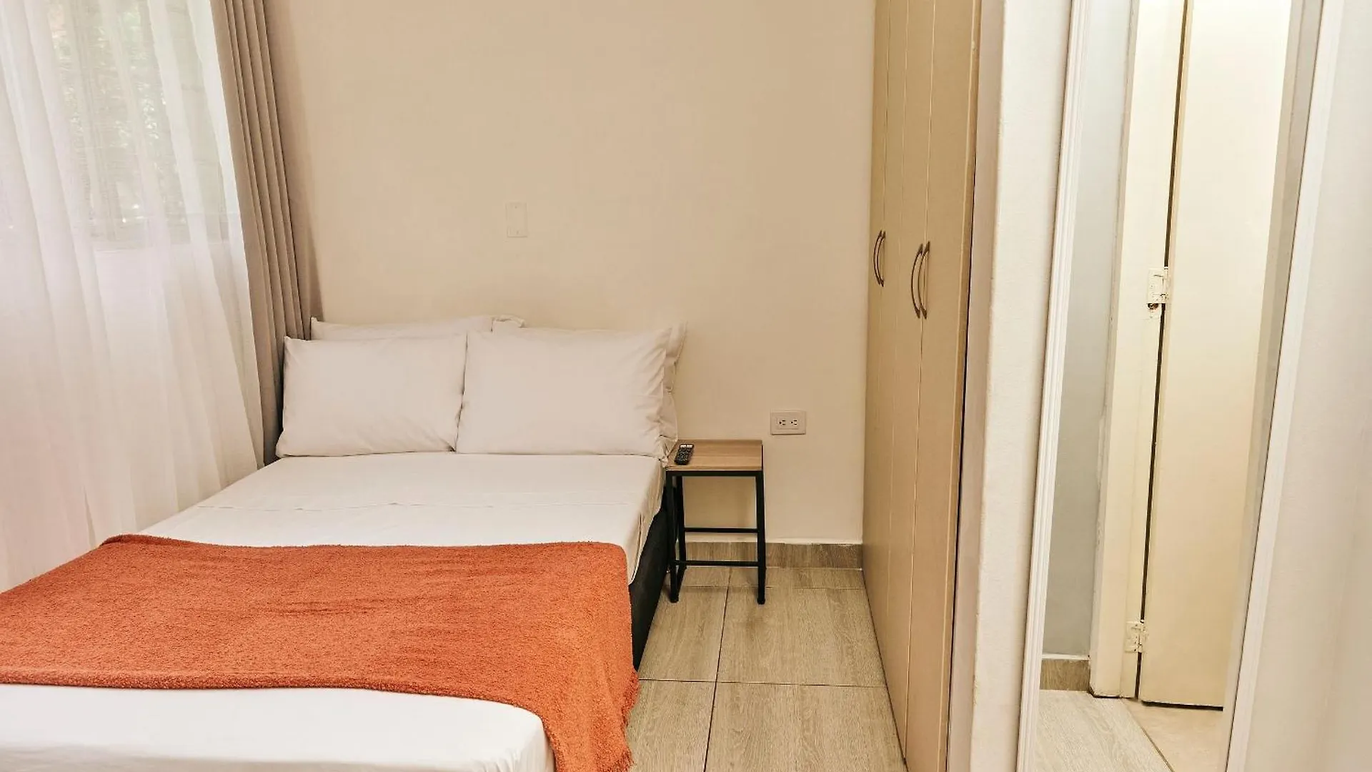 Apartamentos Y Loft En Zona Rosa De Laureles Medellin 0*,  Colombia